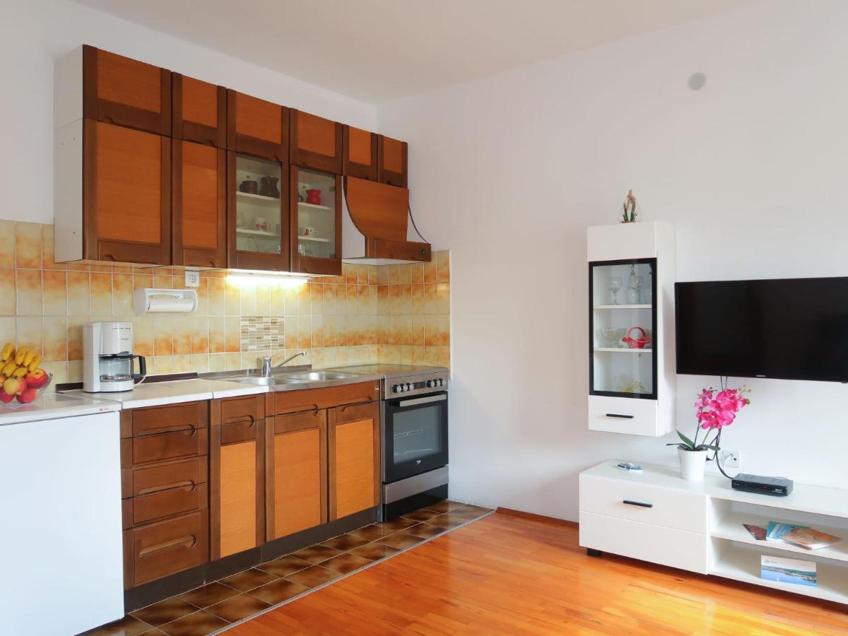 Apartment Vera - MLK325 Malinska Exterior foto